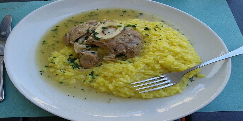 Ossobuco_con_risotto_alla_milanese Risotto alla milanese