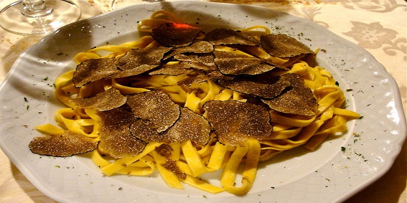 Tagliatelle al Tartufo Nero (Black Truffle)